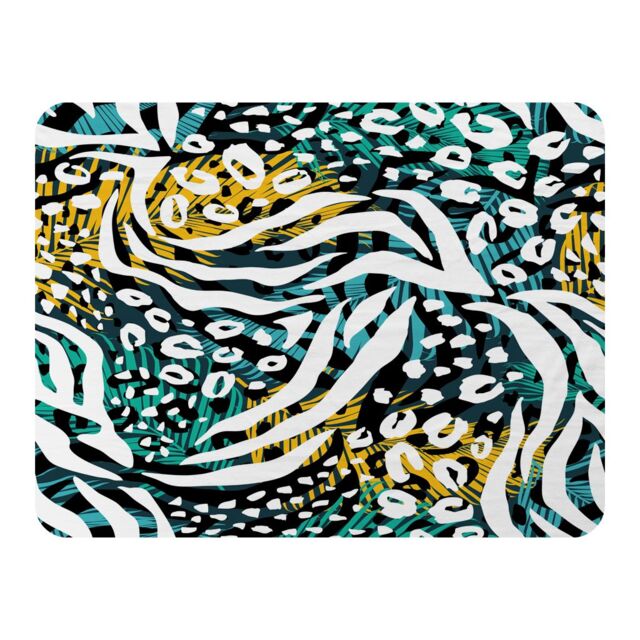 Benjamin Tate Design Tropical Leaves & Animal Print Blanket in Natural - Size: 120 cm x 150 cm - image 1