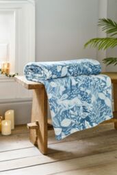 Deyongs Winter Forest 140x180cm Throw - Soft Printed Fleece Blanket - Woodland Animal Design in Mid Blue - Size: 140 cm x 180 cm - thumbnail 1