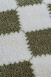 H&O Direct 200 x 230cm Comfortable Soft Checkerboard Plush All Seasons Throw Blanket for Bed & Sofa, Green - Size: 200 x 230 cm - thumbnail 4