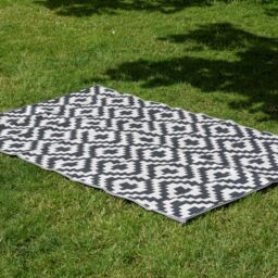 Valiant XL Waterproof Geometric Rug for Garden, Indoor & Outdoor Use - Grey Geometric 12ft x 9ft (360cm x 270cm) - Size: 366 cm x 274 cm - thumbnail 4