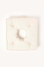 Homescapes Pressure Relief Armchair Booster Cushion in Cream - Size: 50 cm x 50 cm - thumbnail 3
