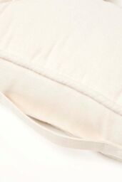 Homescapes Pressure Relief Armchair Booster Cushion in Cream - Size: 50 cm x 50 cm - thumbnail 4