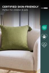 Homescapes Pure Handmade Cotton Muslin Cushion with Cover - 45 x 45 cm in Pale Green - Size: 45 cm x 45 cm - thumbnail 5