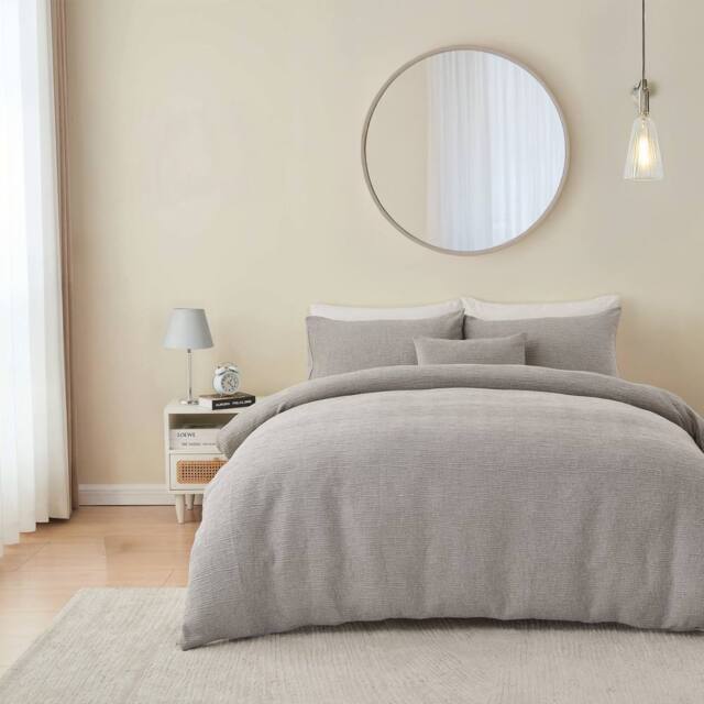 Portfolio Home Bergen Textured Abstract Duvet Cover Quilt Set With Pillowcase in Silver - Size: Super King - image 1