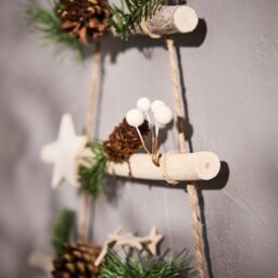 Dibor Christmas Hanging Shooting Star Tree Ladder 70cm in White - thumbnail 5