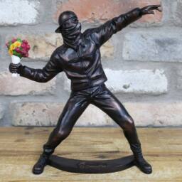 Gifts Direct 2 U Novelty Love Resin Ornament - Man with Flowers in Dark Brown - thumbnail 2