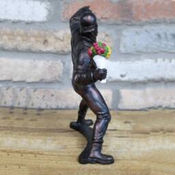 Gifts Direct 2 U Novelty Love Resin Ornament - Man with Flowers in Dark Brown - thumbnail 3