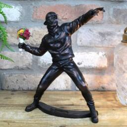 Gifts Direct 2 U Novelty Love Resin Ornament - Man with Flowers in Dark Brown - thumbnail 5