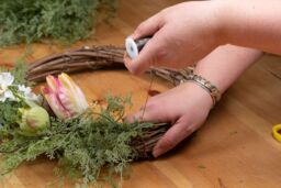 Love Lace Asparagus Fern Artificial Flower Bunch in Green - thumbnail 4