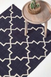 Homescapes Edmonton Cotton Geometric Pattern Kilim Rug in Navy - Size: 160 cm x 230 cm - thumbnail 1