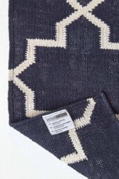 Homescapes Edmonton Cotton Geometric Pattern Kilim Rug in Navy - Size: 160 cm x 230 cm - thumbnail 5