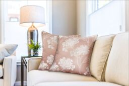 New Edge Blinds English Garden Cushion Cover in Pink - Size: 43 cm x 43 cm - thumbnail 3