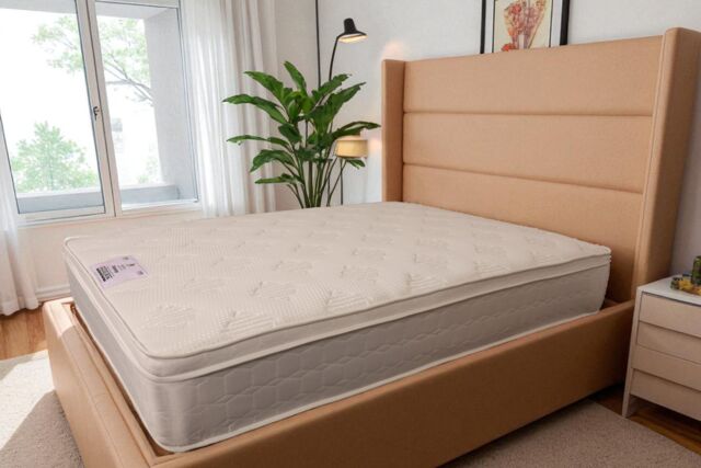 Knight Sleep Pillowtop 1000 Pocket Sprung With Memory Foam Micro Quilted Mattress in White - Size: Single - image 1