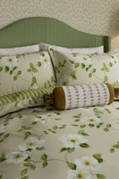 Sanderson 'Poets Rose' Cotton Duvet Cover Set in Natural - Size: Single - thumbnail 2