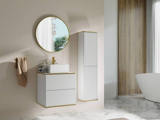 Vente-unique Fluted Wall-Hung Bathroom Tall Unit With Gold Trim - White - H140 Cm - image 1
