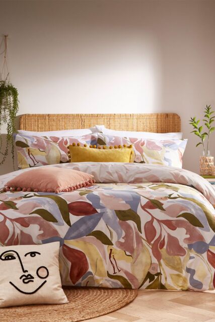 Furn Amarosa Abstract Floral Reversible Duvet Cover Set in Pink - Size: Super King - image 1