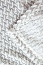 Homescapes Mora Faux Fur Velvet Throw in Grey - Size: 130 cm x 160 cm - thumbnail 3