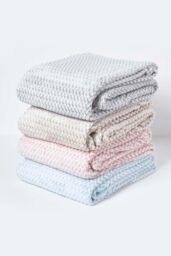 Homescapes Mora Faux Fur Velvet Throw in Grey - Size: 130 cm x 160 cm - thumbnail 6