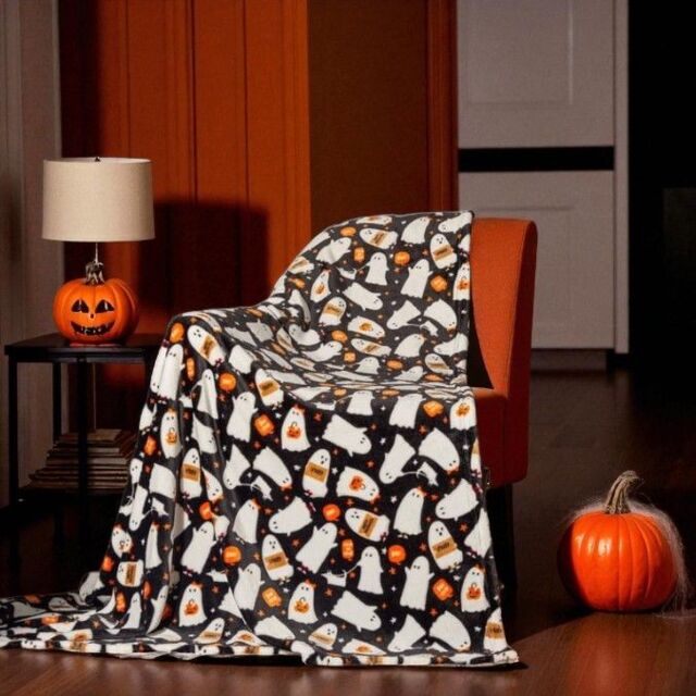 Garden Greatness Gideon The Ghost Snuggle Fleece Throw in Black - Size: 1 Pack
