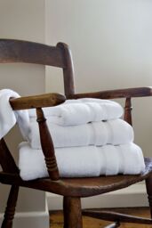 CHRISTY 'Signum' Heavyweight 100% Combed Cotton 8 Piece Towel Bundle in White - thumbnail 2