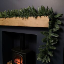 Samuel Alexander 2.7m x 25cm Plain Green Christmas Garland with 200 Bullet Tips - Size: 2.7m x 25 cm - thumbnail 5