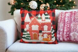 Netagon Festive House Design Christmas Themed Cushion 40X40CM in Red - Size: 40X40 cm - thumbnail 4