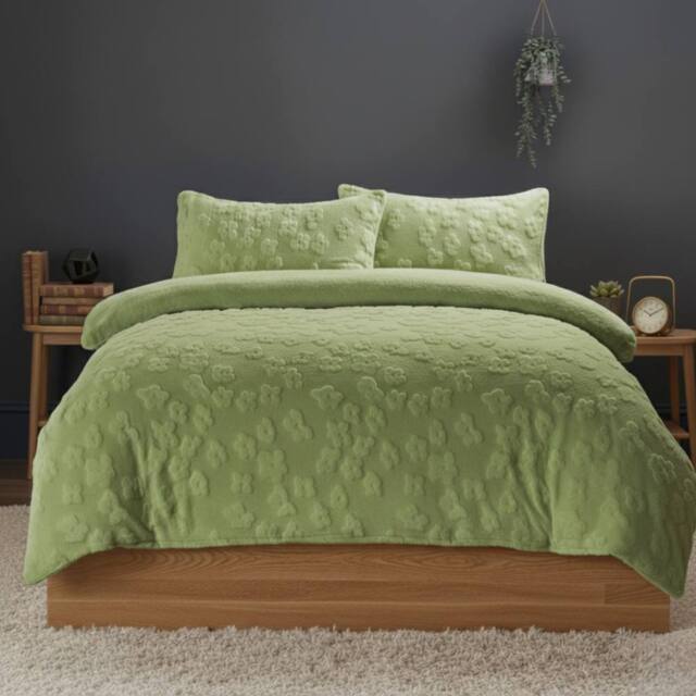 Snug City Ultra Soft Teddy Duvet Cover Set Daisy Embossed Cozy Fleece Bedding in Green - Size: Single - image 1