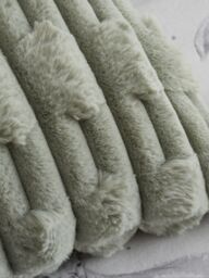 Bianca 'Carved Faux Fur' Cushion in Green - Size: 50 cm x 50 cm - thumbnail 3