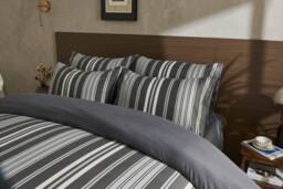 GAVENO CAVAILIA Junie Duvet Cover Set - Size: King - thumbnail 2