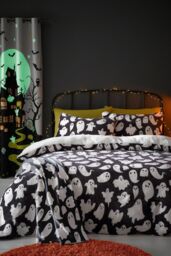 Bedlam 'Spooky Ghosts' Plush Fleece Halloween Duvet Cover Set in Grey - Size: Double - thumbnail 4