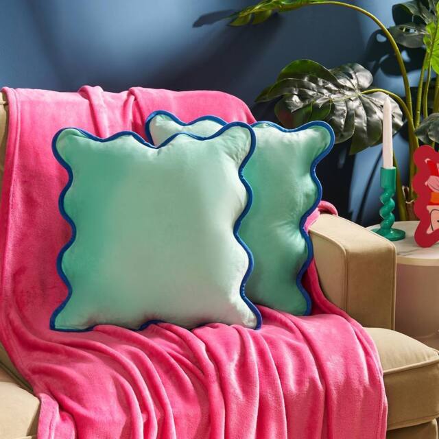 OHS 2 x Scallop Edge Matte Velvet Cushion Covers Home Décor in Aqua - Size: 45 cm x 45 cm - image 1