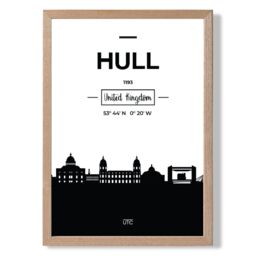 ARTZE Hull Black & White City Skyline Framed Print SIZE: A4 with Oak Frame