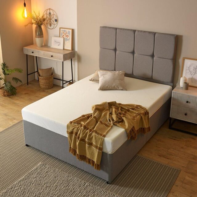 Starlight Beds Cool Essential Comfort Cool Blue Memory Foam Mattress in White - Size: King - image 1
