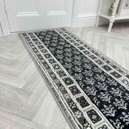runrug Hallway Carpet Runner Rug - Soft & Comfy, 9mm - 'Mayan' in Grey - Size: 60 cm x 150 cm - thumbnail 1