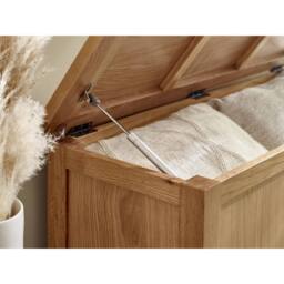 Cheshire Premium Langham Storage Bench in Oak in Natural - thumbnail 8
