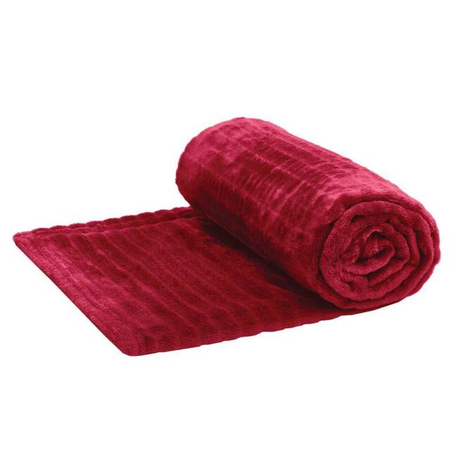 Eldo Soft Fleece Blanket, Lightweight Crease-Resistant Polyester Flannel in Burgundy - Size: 127 cm x 152 cm - image 1