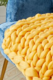Living and Home 80x100cm Thick Knitted Blankets Warm Breathable in Yellow - Size: 80x100 cm - thumbnail 3