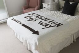 Benjamin Tate Design Fashion This Way Blanket in Natural - Size: 120 cm x 150 cm - thumbnail 3