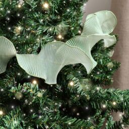 Melody Maison Green Sparkle Ruffle Christmas Tree Ribbon - 270cm (2.7m / 106.3') - thumbnail 4