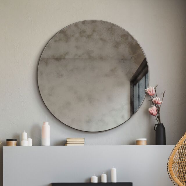 "MirrorOutlet Round Circular Antiqued Mirror with Polished Edge 31"" X 31"" (80x80CM) in Silver - Size: 1 Pack" - image 1