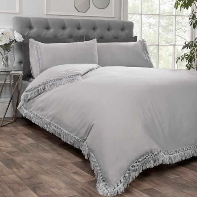 Rapport Home Tia Trellis Tasseled Duvet Cover Set with Pillowcase in Silver - Size: Double - image 1