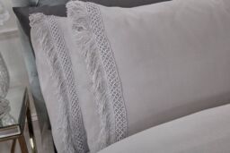 Rapport Home Tia Trellis Tasseled Duvet Cover Set with Pillowcase in Silver - Size: Double - thumbnail 3