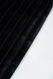 BHS Jumbo Cord Throw with Plain Velvet Backing in Black - Size: 127 cm x 152 cm - thumbnail 4