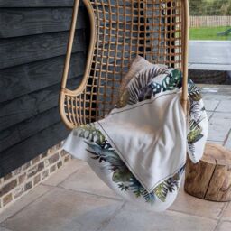 Benjamin Tate Design Square Tropical Border Blanket in Natural - Size: 120 cm x 150 cm - thumbnail 4