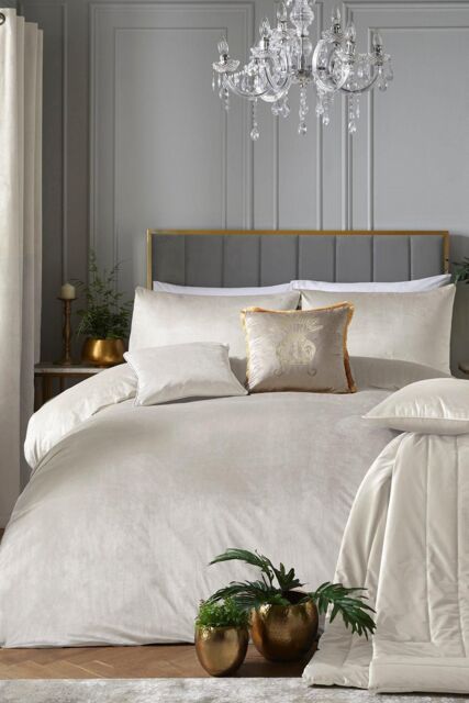 Laurence Llewelyn-Bowen 'Montrose' Luxury Velvet Duvet Cover Set in Ivory - Size: Double - image 1