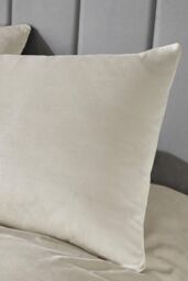 Laurence Llewelyn-Bowen 'Montrose' Luxury Velvet Duvet Cover Set in Ivory - Size: Double - thumbnail 2