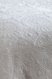 Soak&Sleep Quilted Cotton Bedspread in Light Grey - Size: Double - thumbnail 2