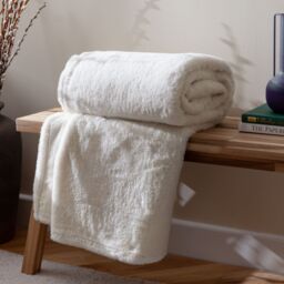 Furn Kallu Reversible Faux-Fur Throw in Ecru - Size: 150 cm x 200 cm - thumbnail 1