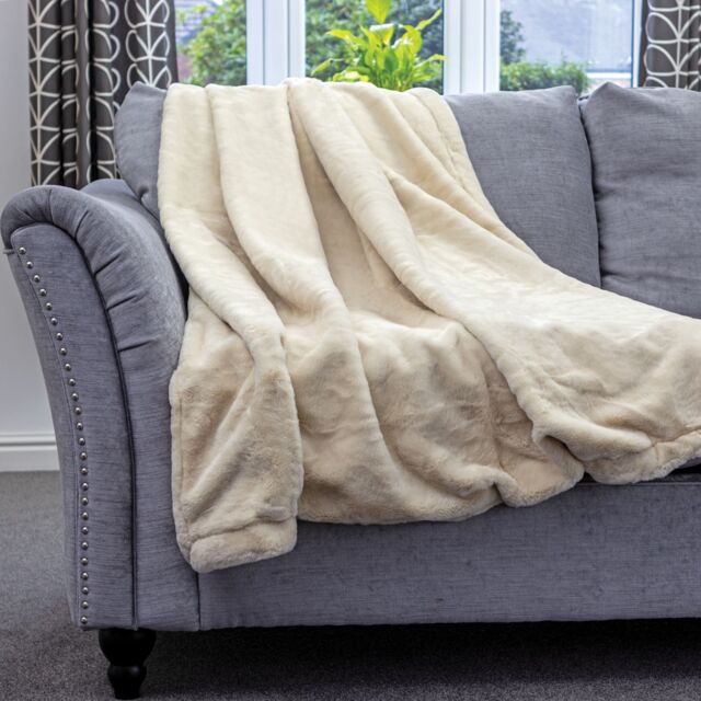 Dreamcatcher Luxury Faux Fur Polyester Throw Over Blanket 160x130cm in Cream - Size: 160x130 cm - image 1