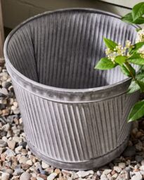 Dibor Vintage Style Rippled Grey Planter Galvanised Trough Bucket Flower Pot Embossed Round Outdoor Garden Planter (H)31cm, (Dia) 25cm - thumbnail 3